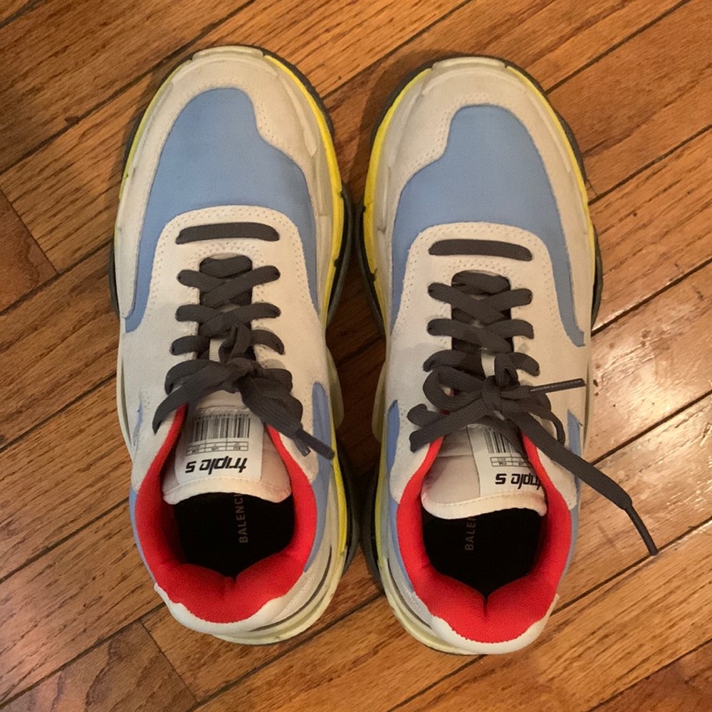balenciaga triple s sneaker